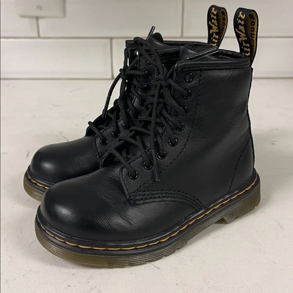 DR MARTEN TODDLER "AirWair Bouncing Soles" LEATHER LACE UP BOOTS Size 9